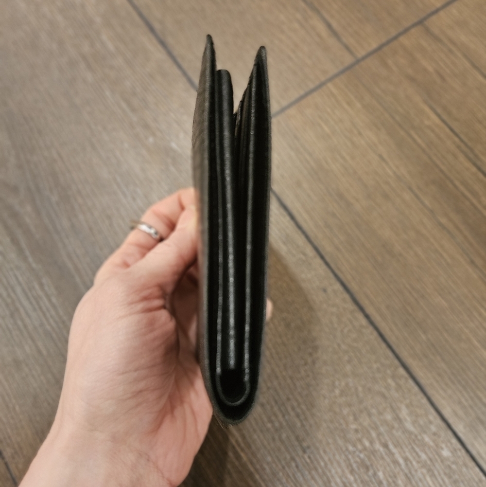 BURBERRYS Vintage Black Leather Bi-Fold Wallet | Mint Condition - Picture 8 of 16